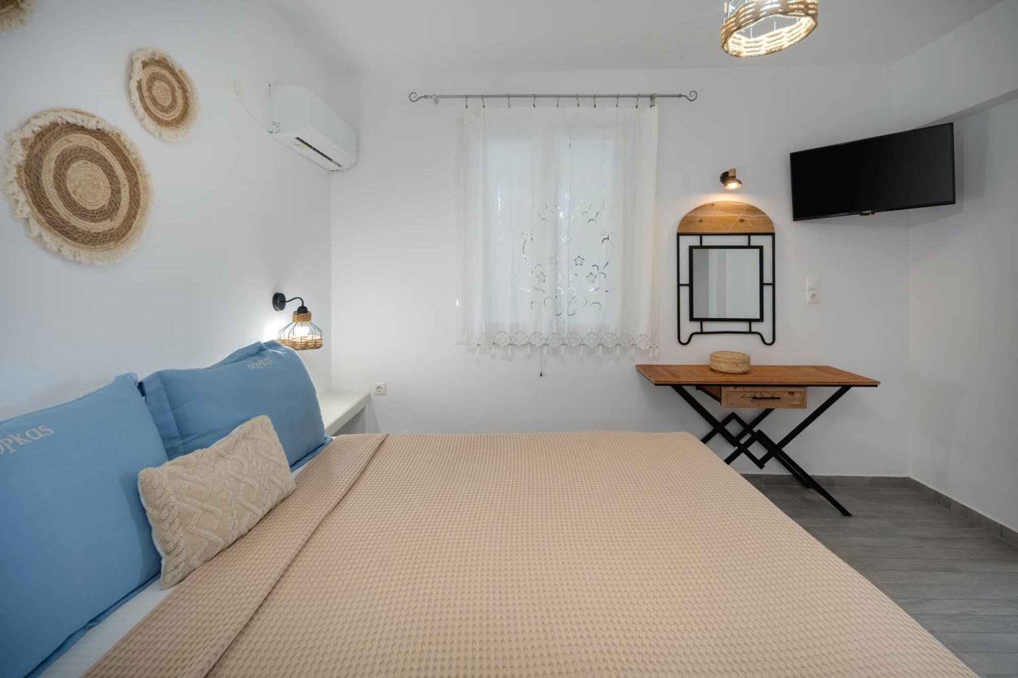 Dorkas Luxury Rooms&Apartments Livadakia Exterior foto